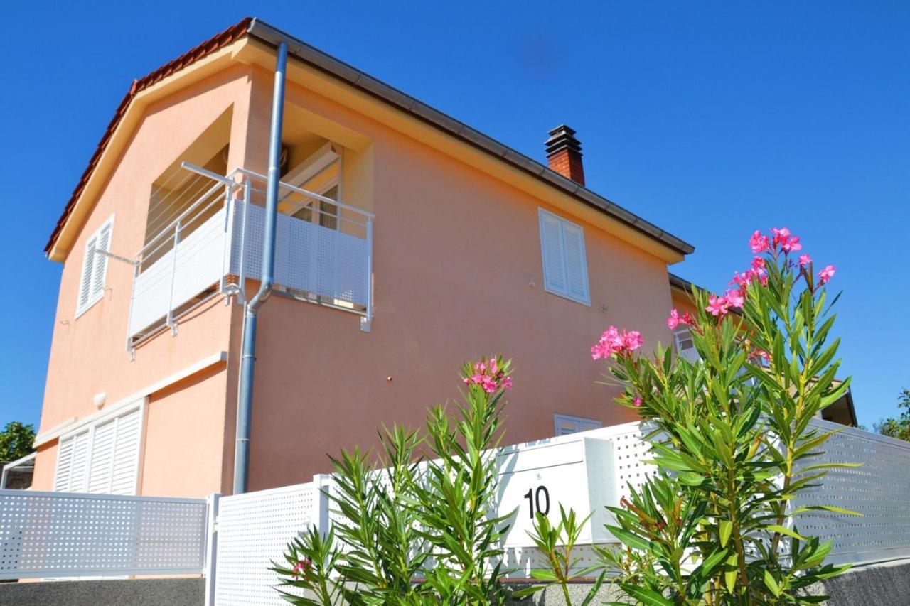 Apartment Klara Krk Town Εξωτερικό φωτογραφία
